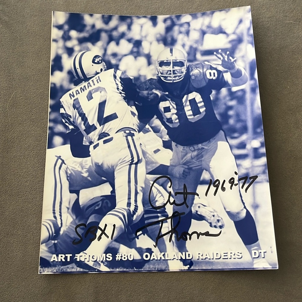 Art Thoms signed photo